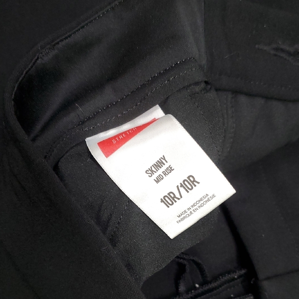 Express Women's Classic Black Cropped Pants - Picture 4 of 5